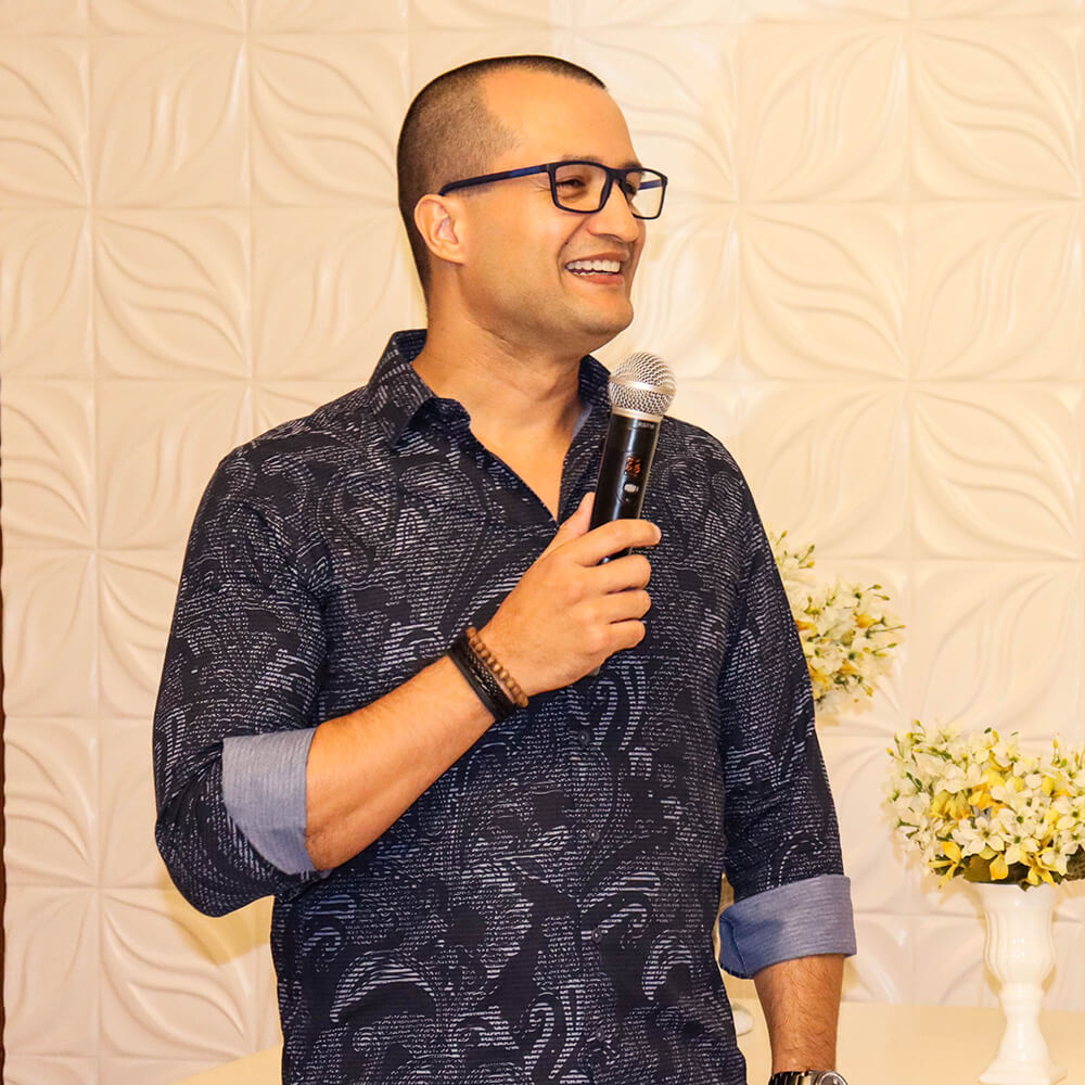 Alexandre Busnardo Diretor Administrativo